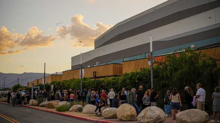 Why Oscar De La Hoya chose Acrisure Arena for Jan. 16 Golden Boy card