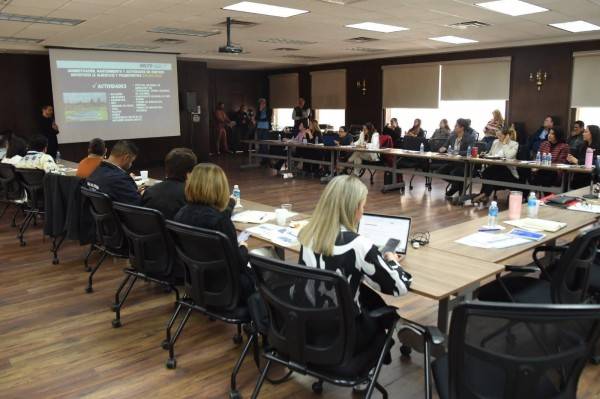 Comparecen directores municipales ante regidores