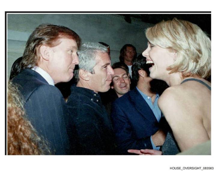 Demócratas publican nuevas fotos de Trump involucrado en el caso Epstein