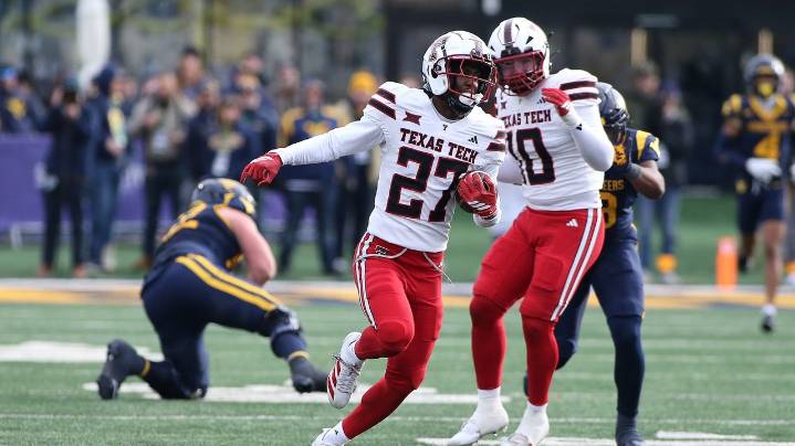 Georgia up to No. 3 behind Ohio State, Indiana in Top 25 shuffle as Oregon, Texas Tech also climb