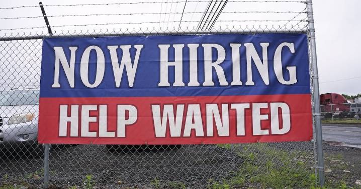 U.S. weekly jobless claims tumble to lowest level