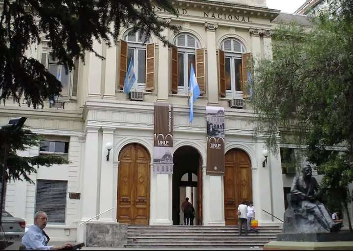 Brasil consolida su dominio en el ranking universitario 2026 y Argentina cae fuera del top 50 regional