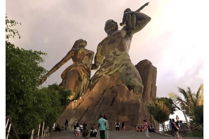 Young Senegalese challenge their country to think