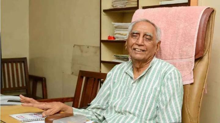 Veteran Social Activist Baba Adhav Passes Away at 95; PM Modi and Leaders Pay Tribute