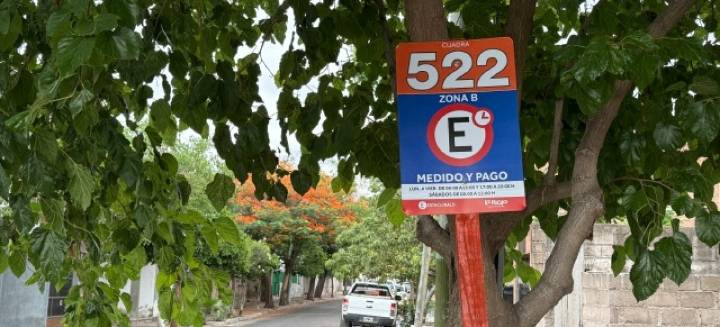 CAPITAL. SIN PREVIO AVISO, SE AMPLIÓ EL COBRO DEL ESTACIONAMIENTO MEDIDO