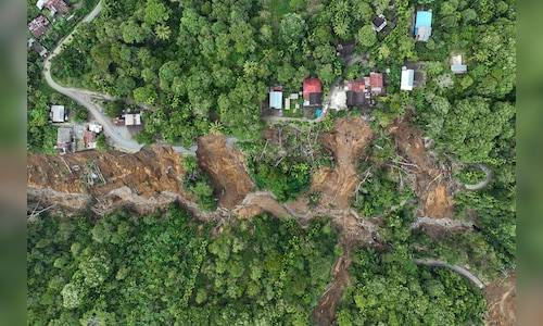 Rescuers search for over 900 missing as floods hit Indonesia, Sri Lanka and Thailand
