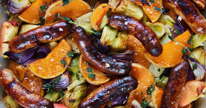 How to make a sausage and vegetable traybake recipe in less than 1 hour