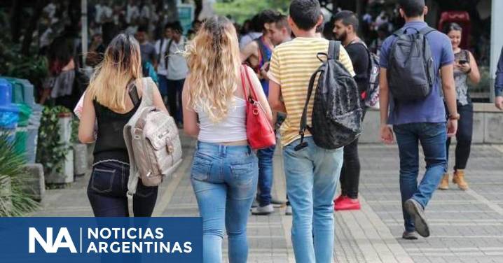 Eufóricos con el Plan Milei, financistas y aseguradores salen con todo a tomar personal en 2026