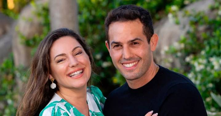 I'm A Celeb Kelly Brook reveals steamy hotel plans