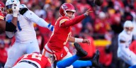 Mahomes injured late as Chargers eliminate Chiefs from playoff contention with victory