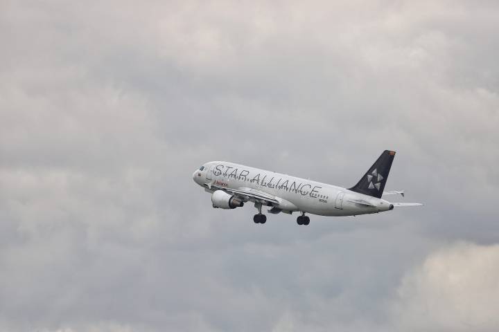 Crisis aérea en Venezuela se mantiene y más aerolíneas suspenden sus vuelos