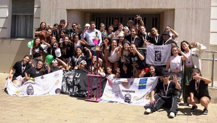“Danzas Urban World Crew es un orgullo para 25 de Mayo”