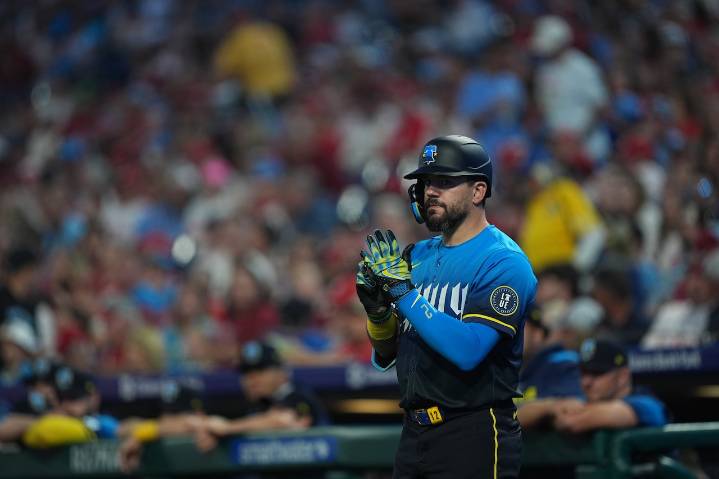 MLB rumors: Red Sox among teams ‘in the mix’ for Kyle Schwarber