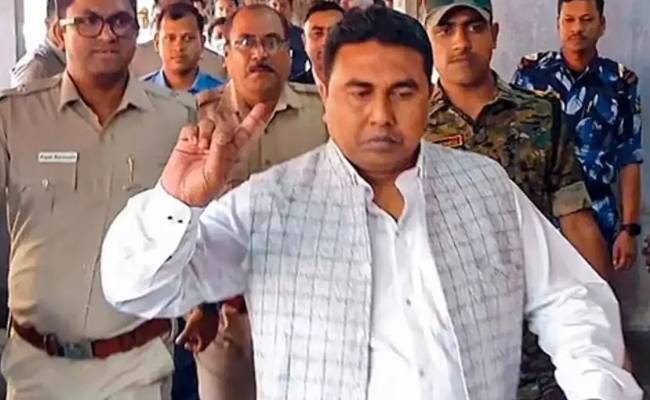 Prime witness in Sandeshkhali violence cases injured, son, driver...