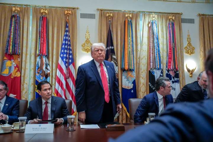 Trump insiste en que los ataques en territorio venezolano comenzarán "muy pronto"