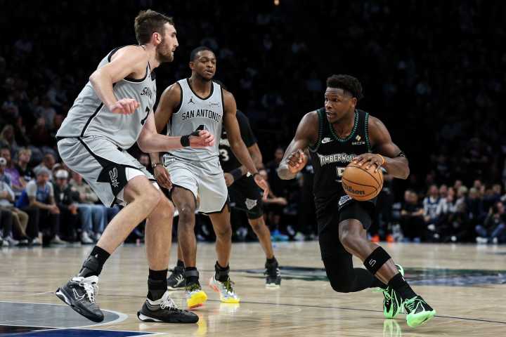 Frederick: Timberwolves set standard in fourth quarter of Spurs win
