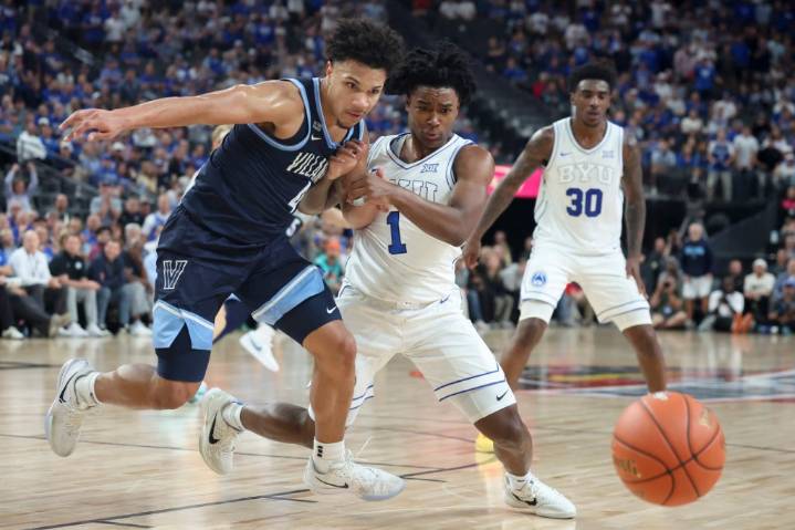 Tyler Perkins scores 19 to lead Villanova over Temple, into Big 5 title game