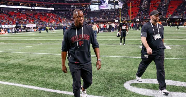 Falcons offense disappears in 37-9 loss to Seahawks