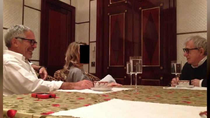 19 fotos recién reveladas del archivo de Jeffrey Epstein muestran a importantes personalidades