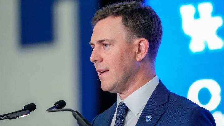 Kentucky football poaching Texas A&M’s defensive coordinator