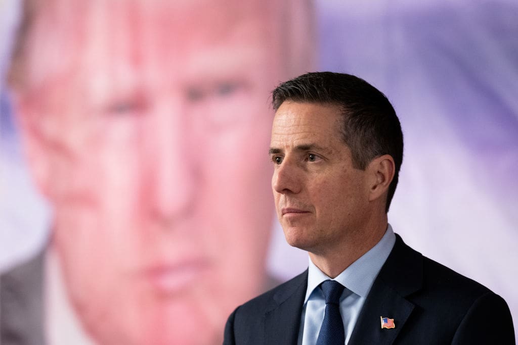 Senador republicano de origen colombiano busca eliminar la doble ciudadanía en Estados Unidos