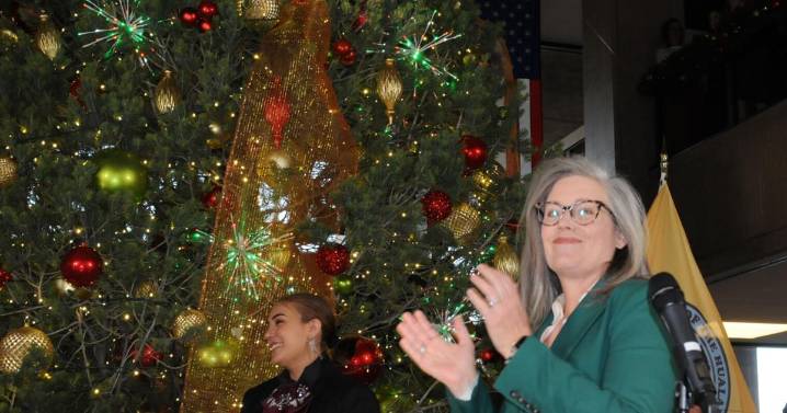 Hobbs defends $200 million tax cut while offering few details on how she’ll balance the budget