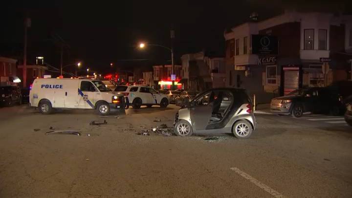 4 injured, including 2 police officers, in Philadelphia crash