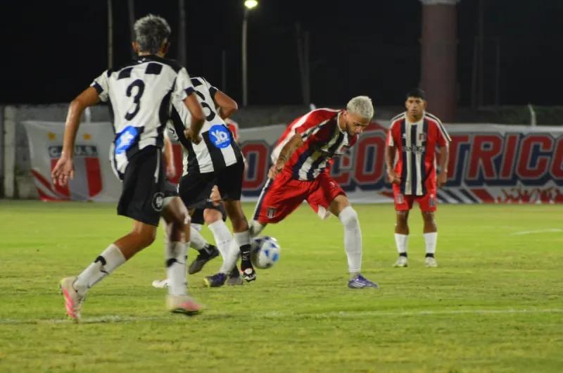 Unión Santiago y Vélez se metieron en tercera fase