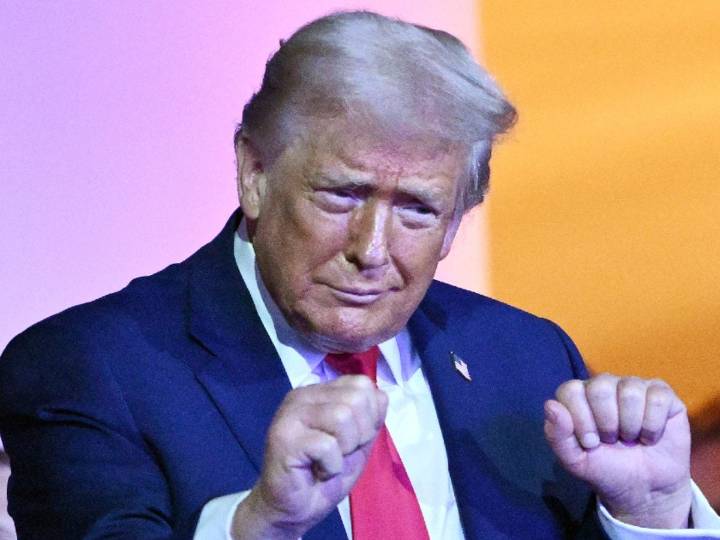 Trump bromea con renombrar la NFL en el sorteo del Mundial 2026
