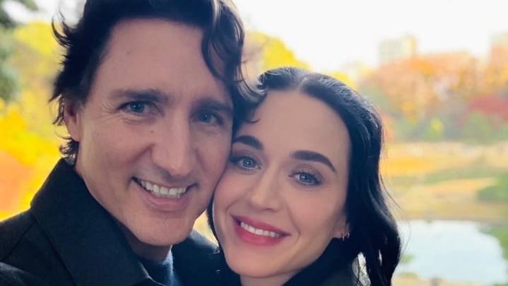Katy Perry and Justin Trudeau Cuddle Up in New Selfie: 'Tokyo Times on Tour'