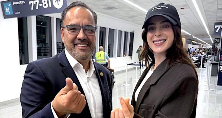 "Corazón coreano"... Presume Loera foto con Miss Universo