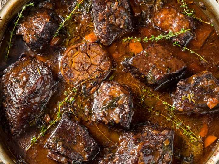 17 cozy comfort foods you can make in a slow cooker