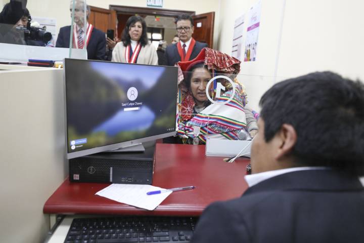 PJ inaugura en Puno ventanilla bilingüe para atención a usuarios quechuas y aimaras