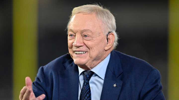 Eagles' skid makes Jerry Jones feel like he can soar