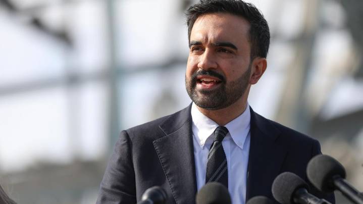 Zohran Mamdani tells immigrant New Yorkers about their right not to comply with ICE