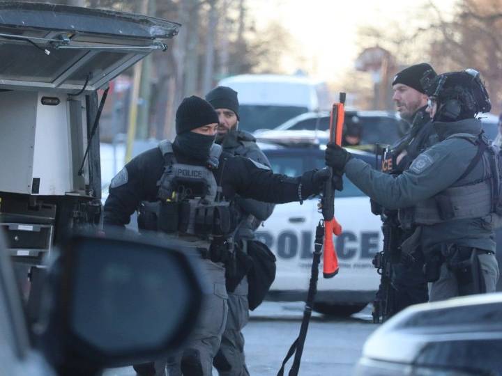 Man faces assault charges after Durand Street standoff: Sarnia police