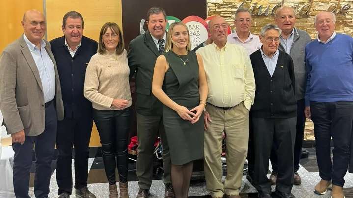 Emotiva y divertida Cena de la Montaña de Montañeros de Aragón Barbastro