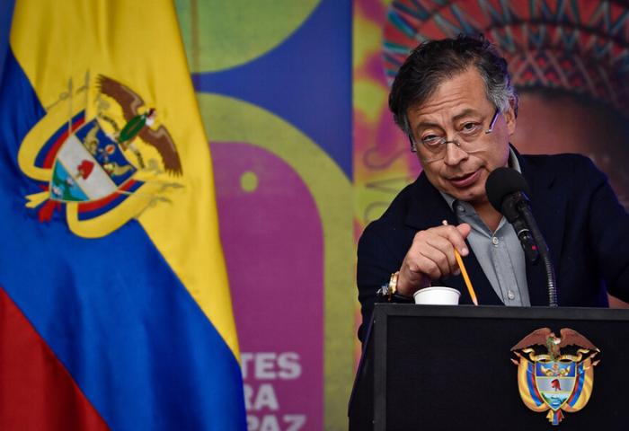 Petro califica a congresistas de “extorsionistas» por fracaso de las reformas