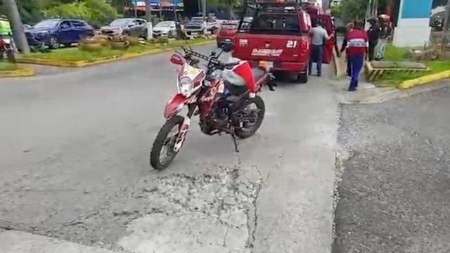 Motociclista Resulta Lesionado al Caer en Bache en Córdoba, Veracruz