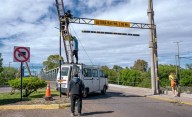 Rawson avanza en la señalización que restringe el paso de vehículos de gran porte en el Puente del Poeta