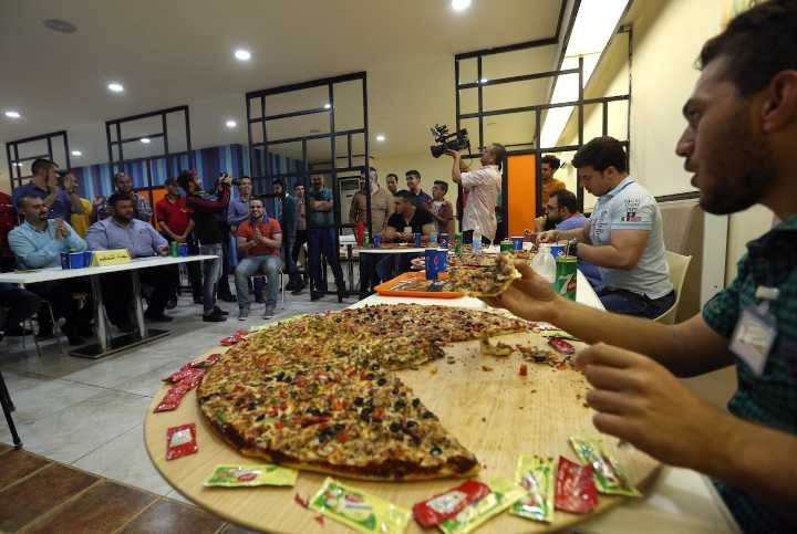 Popular pizza chain faces financial collapse