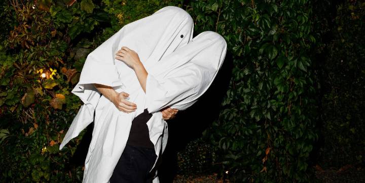 What Is the Ghostlighting Dating Trend?