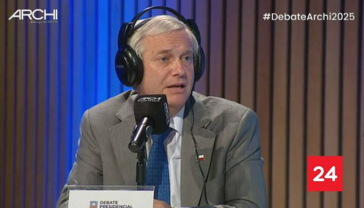 Kast defiende pensiones de las FF. AA. y asegura que "vamos a mejorar los derechos sociales"