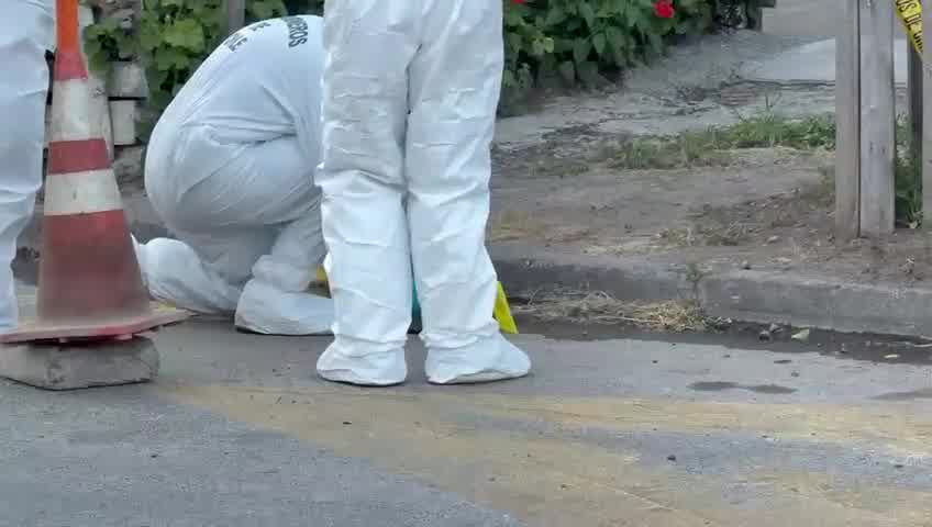 Escolar de 15 años se mantiene en estado grave luego de ser apuñalado tras salir de clases en liceo de Quinta Normal