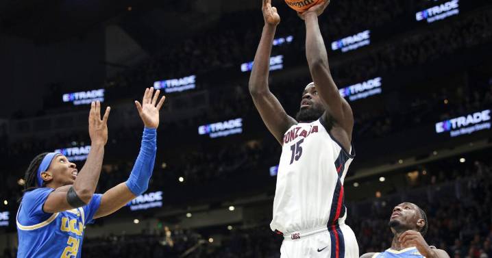 No. 8 Gonzaga dominates inside to hand UCLA another loss