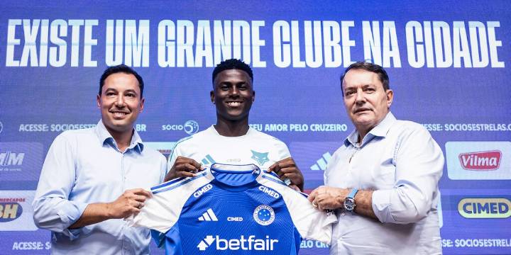 Néiser Villarreal fue presentado en Cruzeiro, evitó hablar de su lío con Millonarios y reveló el consejo que recibió de un ídolo de Atlético Nacional