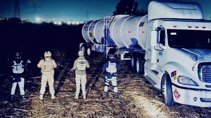 Cayó pipa huachicolera que estaban llenando