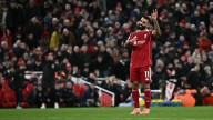 Con el regreso de Salah, en conflicto con el Liverpool, los ‘reds’ vuelven a ganar; Arsenal sigue líder