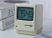 Maclock is a clock that looks like an original Macintosh