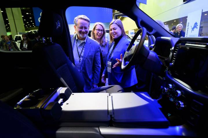 Michigan's auto industry leads, but competitors are gaining